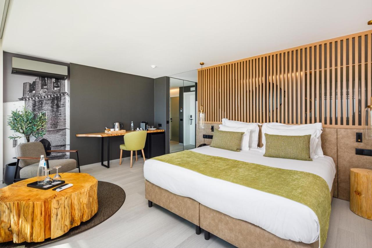 Deluxe Suite with Ria Formosa View